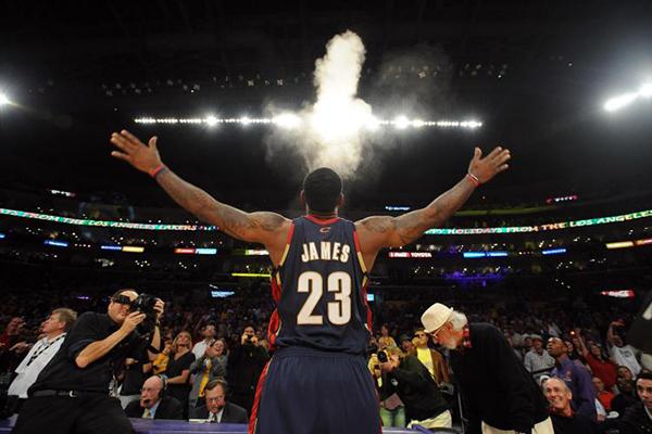 奥尼尔是哪年退役的?大鲨鱼告别NBA的那天,其实藏着不少故事 奥尼尔是哪年退役的?大鲨鱼告别NBA的那天,其实藏着不少故事