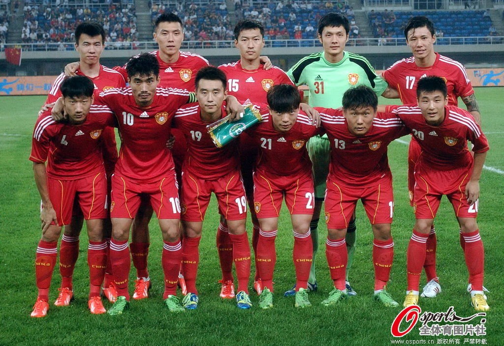 国足VS新加坡,一场足球赛背后的故事 国足VS新加坡,一场足球赛背后的故事